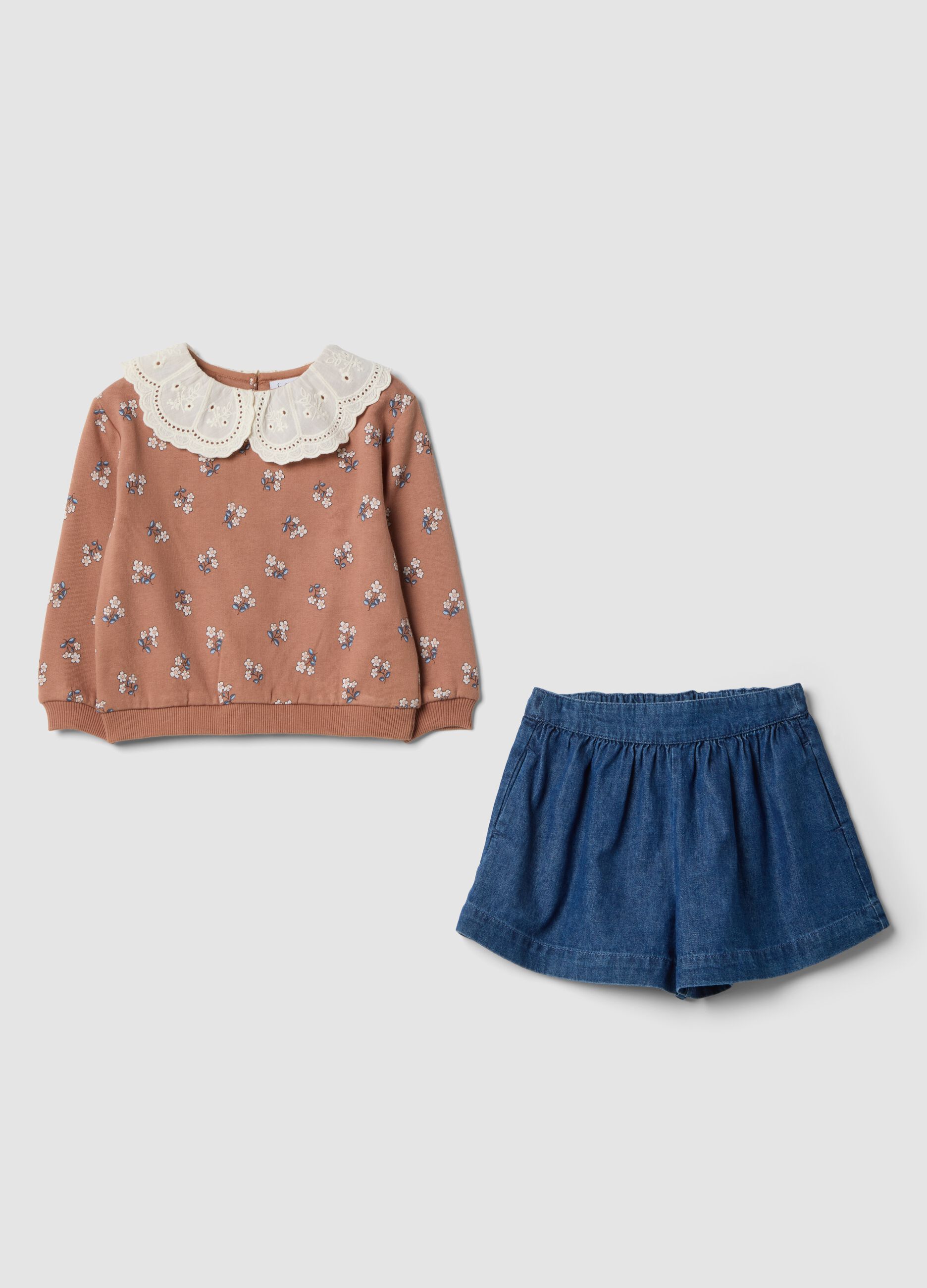 Completo rosa e denim in puro cotone con stampa floreale