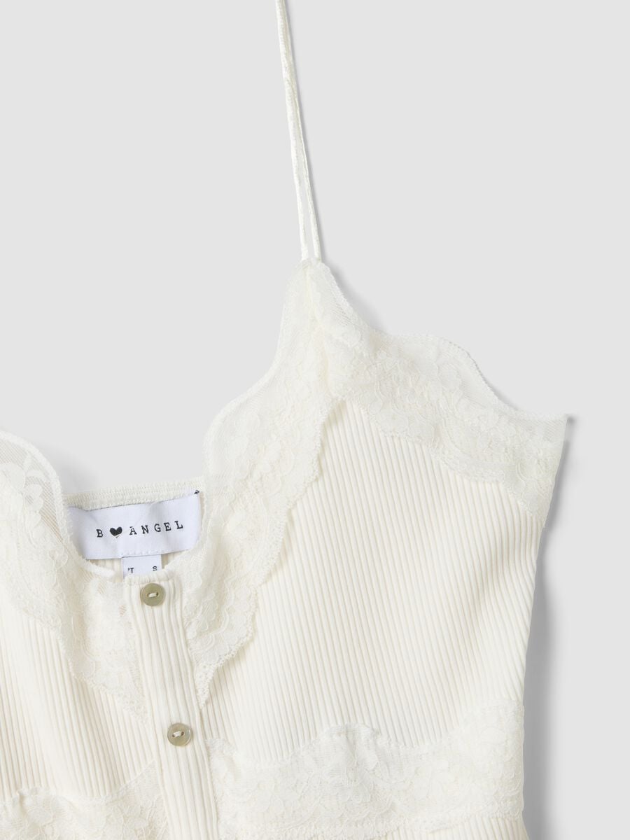 White stretch cotton fitted top with lace trim_1