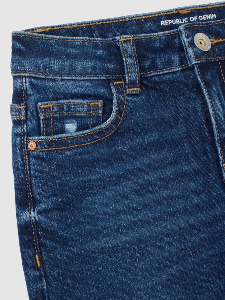 Jeans da bambino in denim blu elasticizzati_2