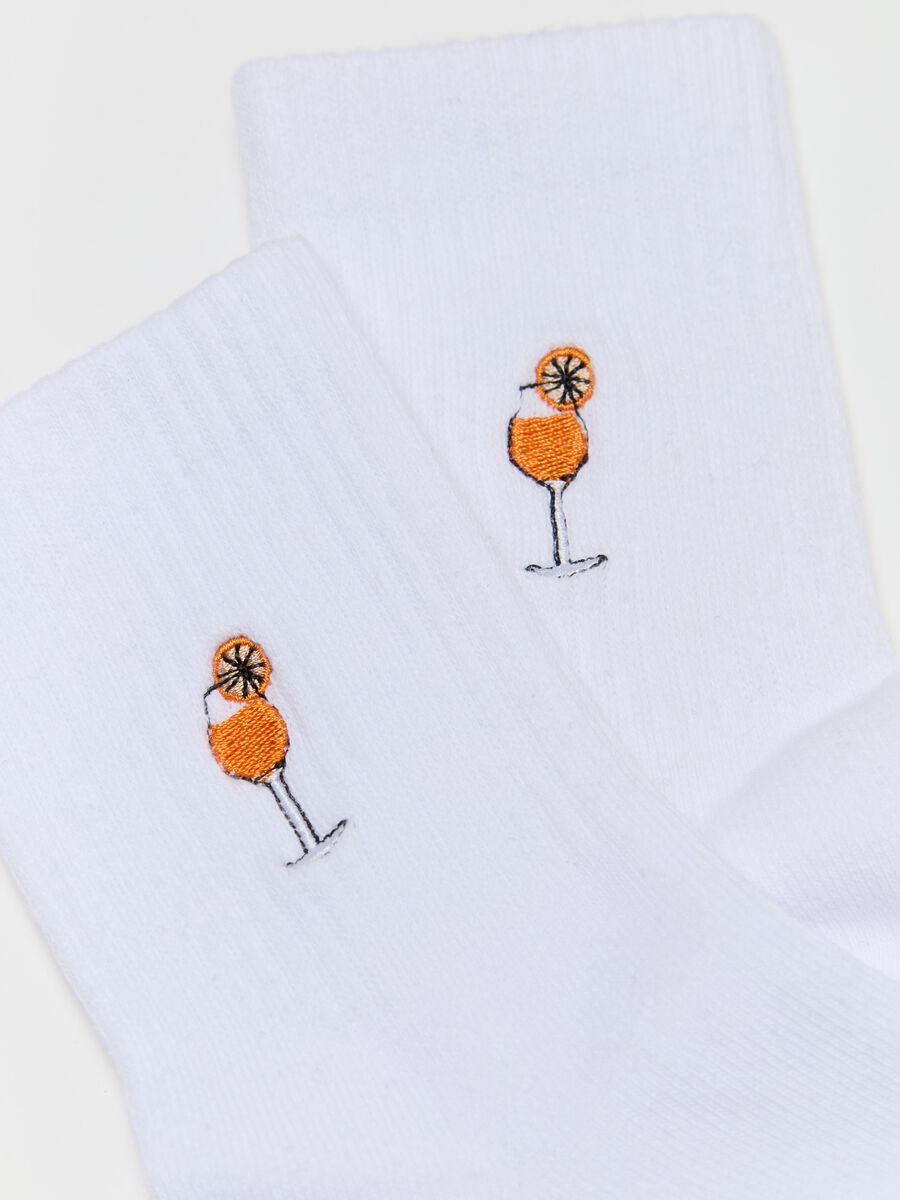 Short socks with embroidery_1