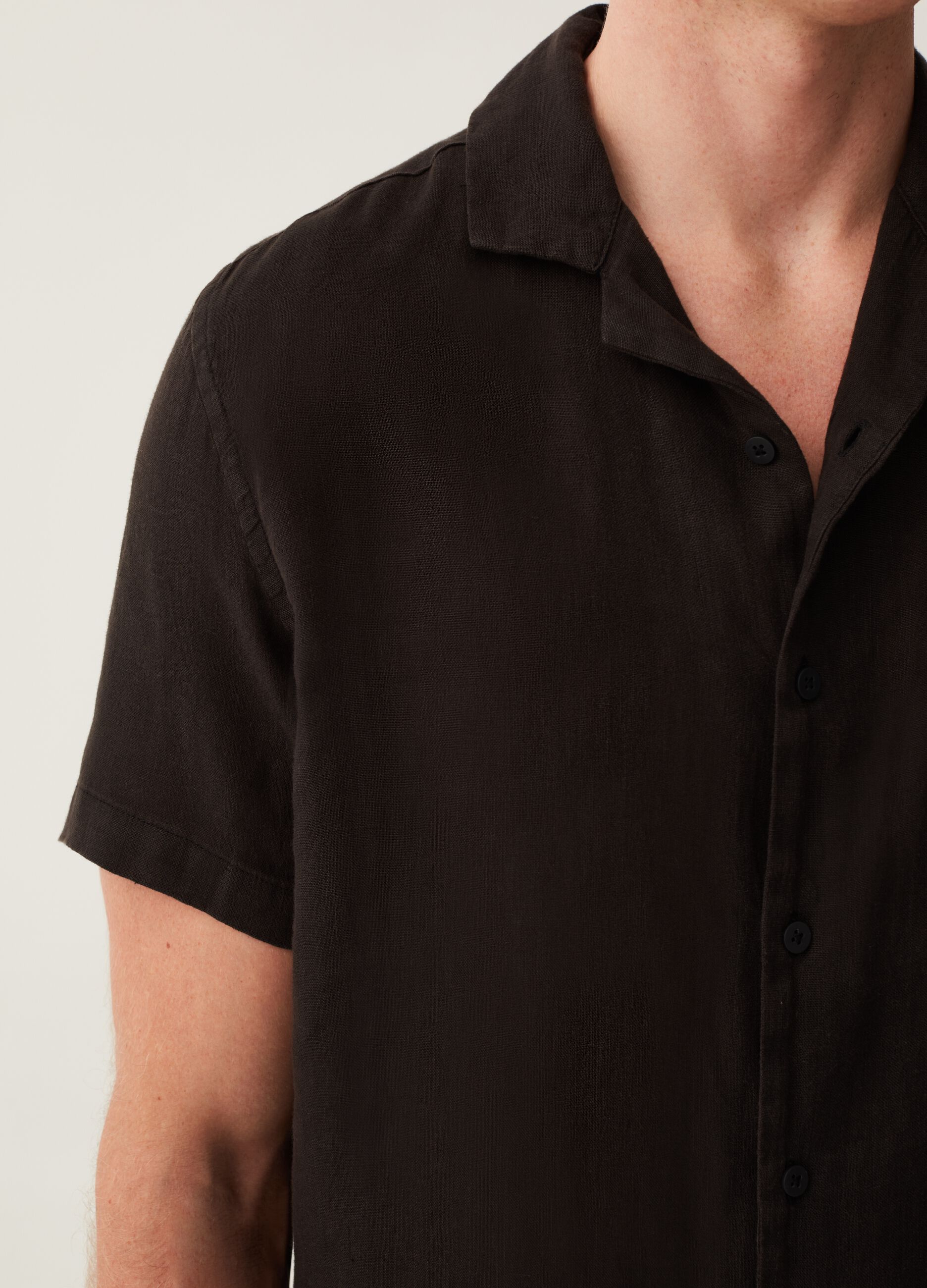 LESS IS BETTER Camicia di lino a maniche corte_3