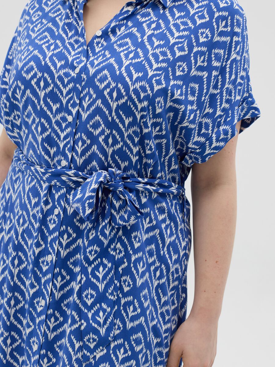 Curvy blue viscose dress with geometric motif_2