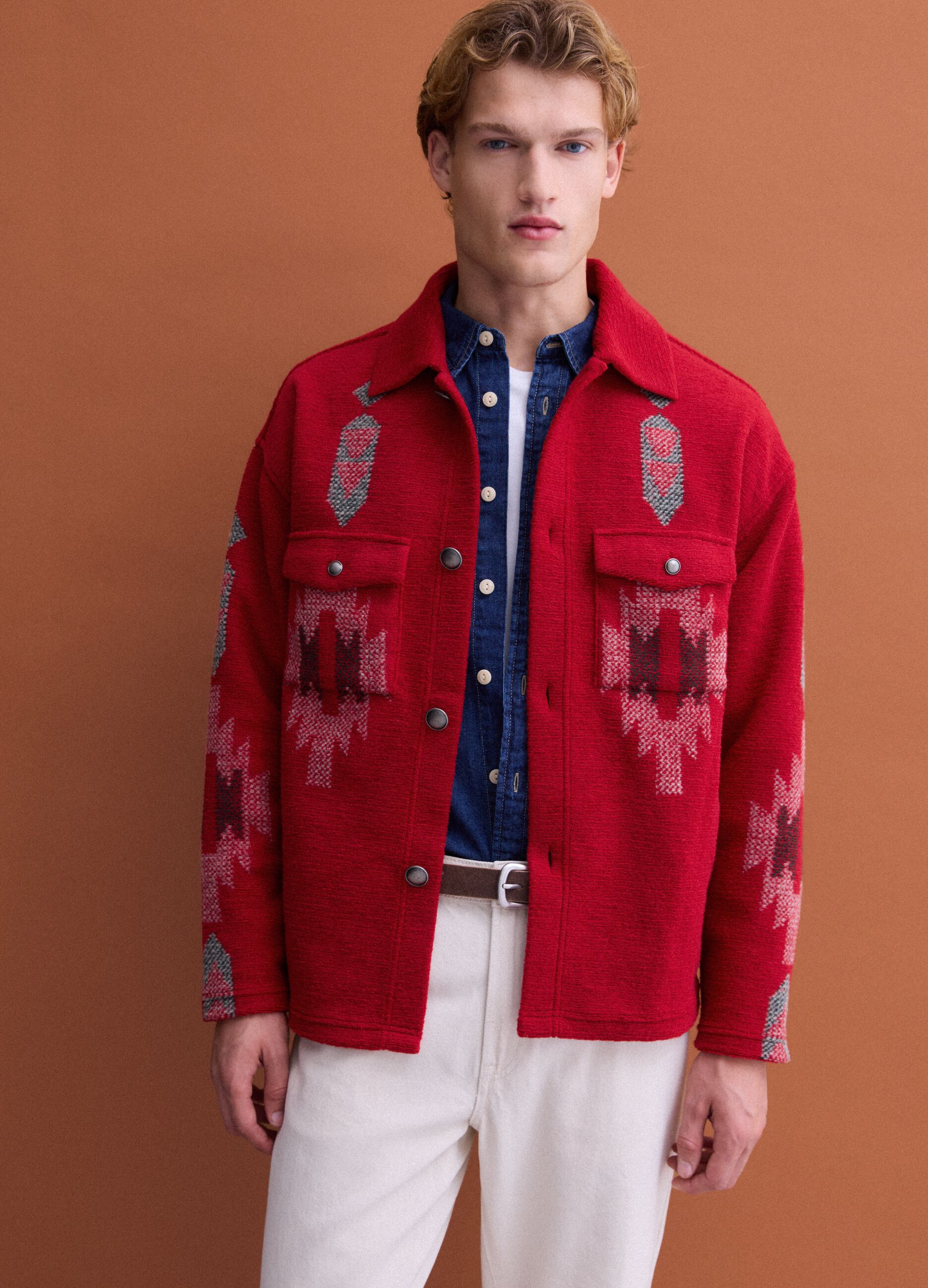 Shacket rossa regular fit con fantasia jacquard