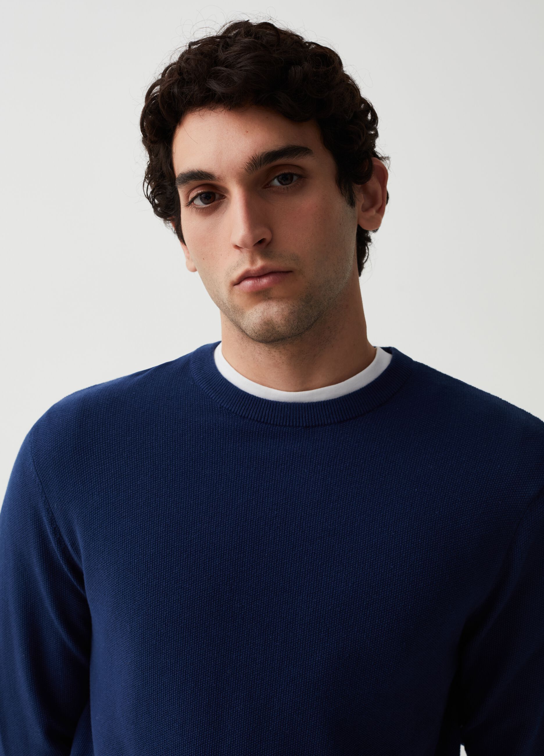 Cotton pullover with round neck