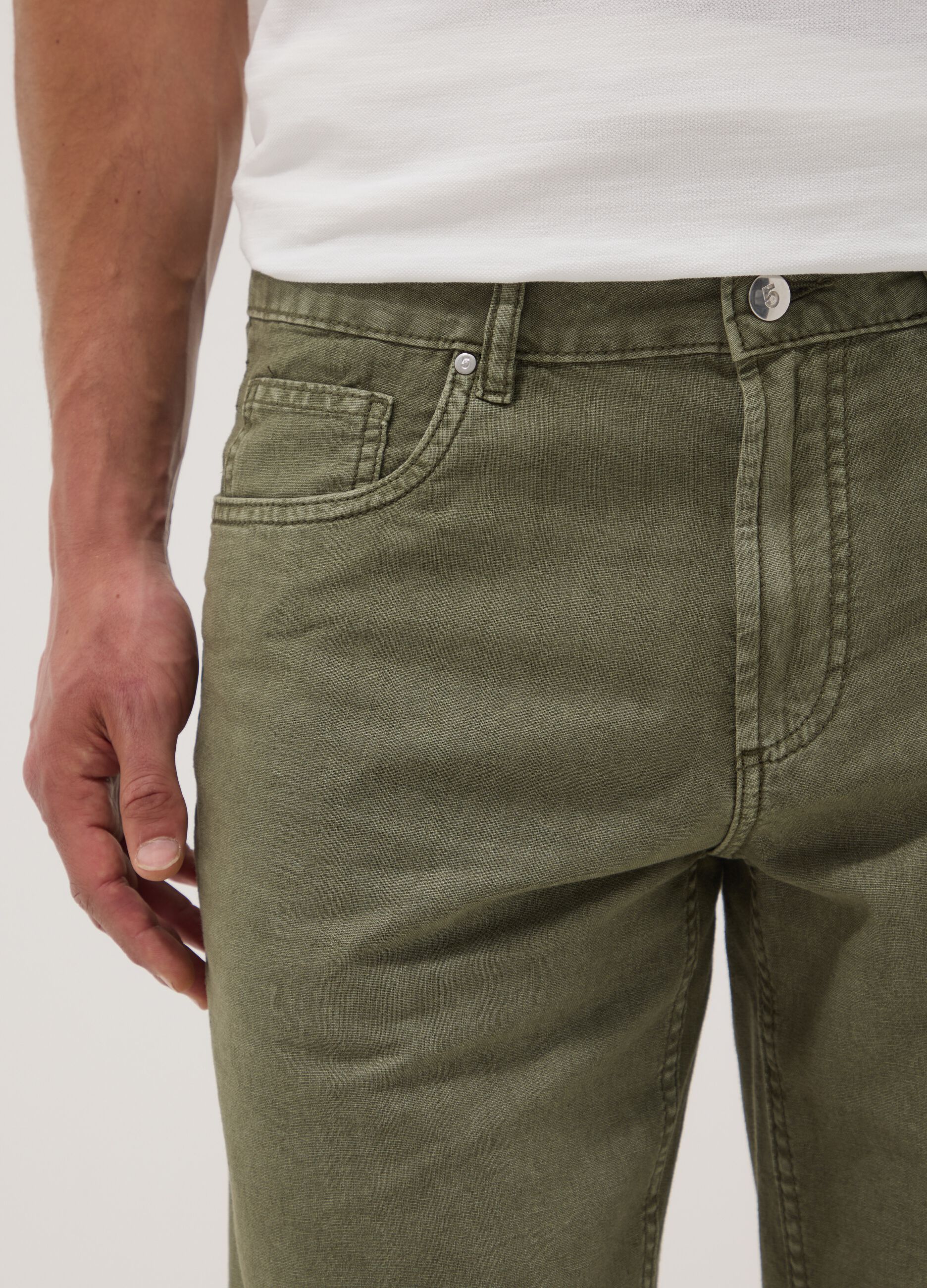 Green linen and cotton-blend five-pocket Bermuda shorts