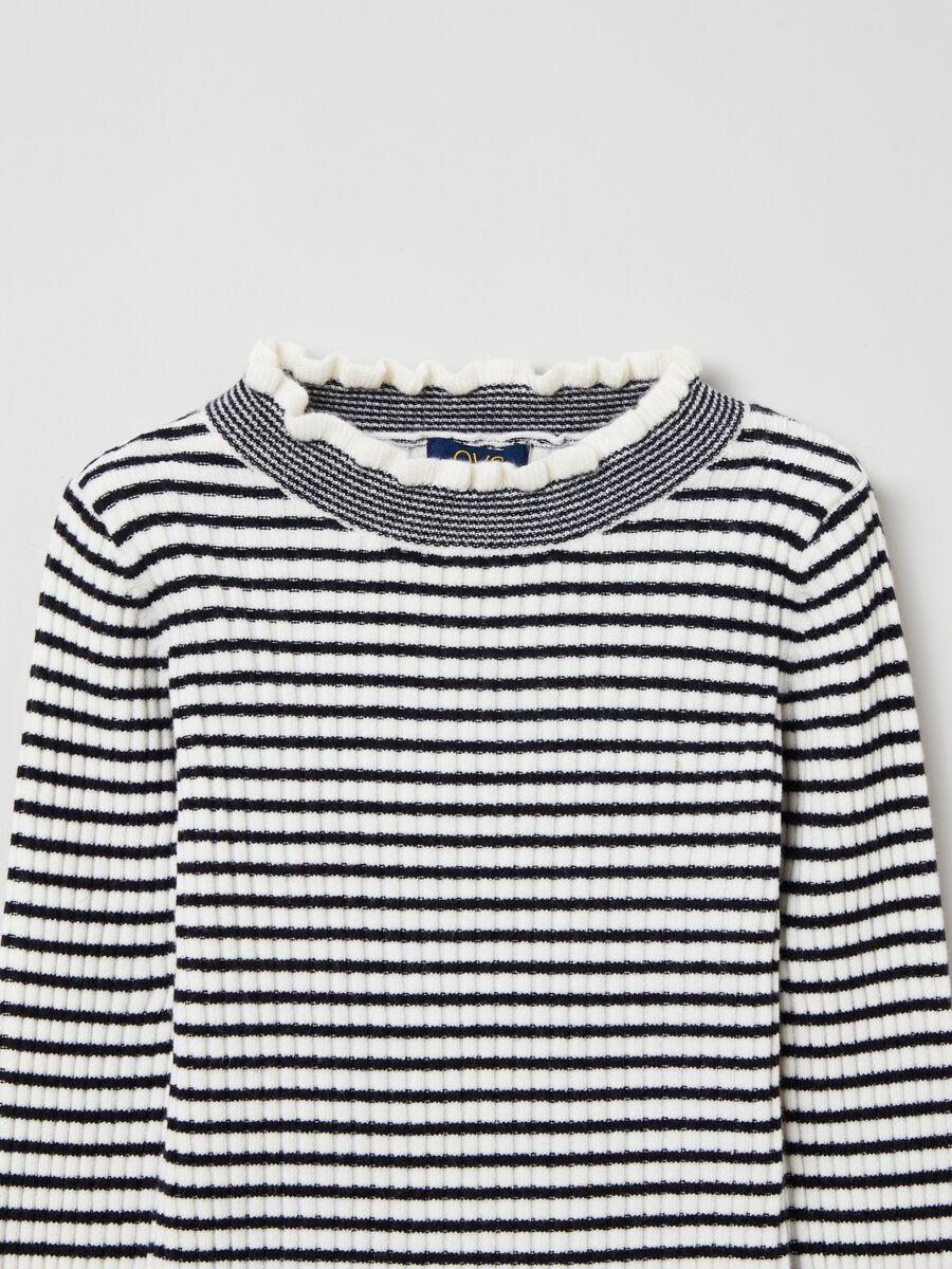 T-shirt a maniche lunghe fantasia a righe_2