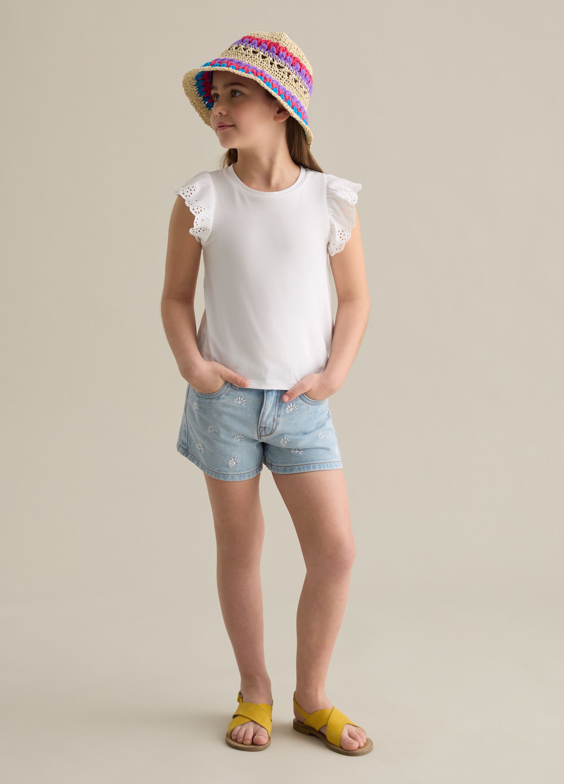 Denim shorts with flowers embroidery