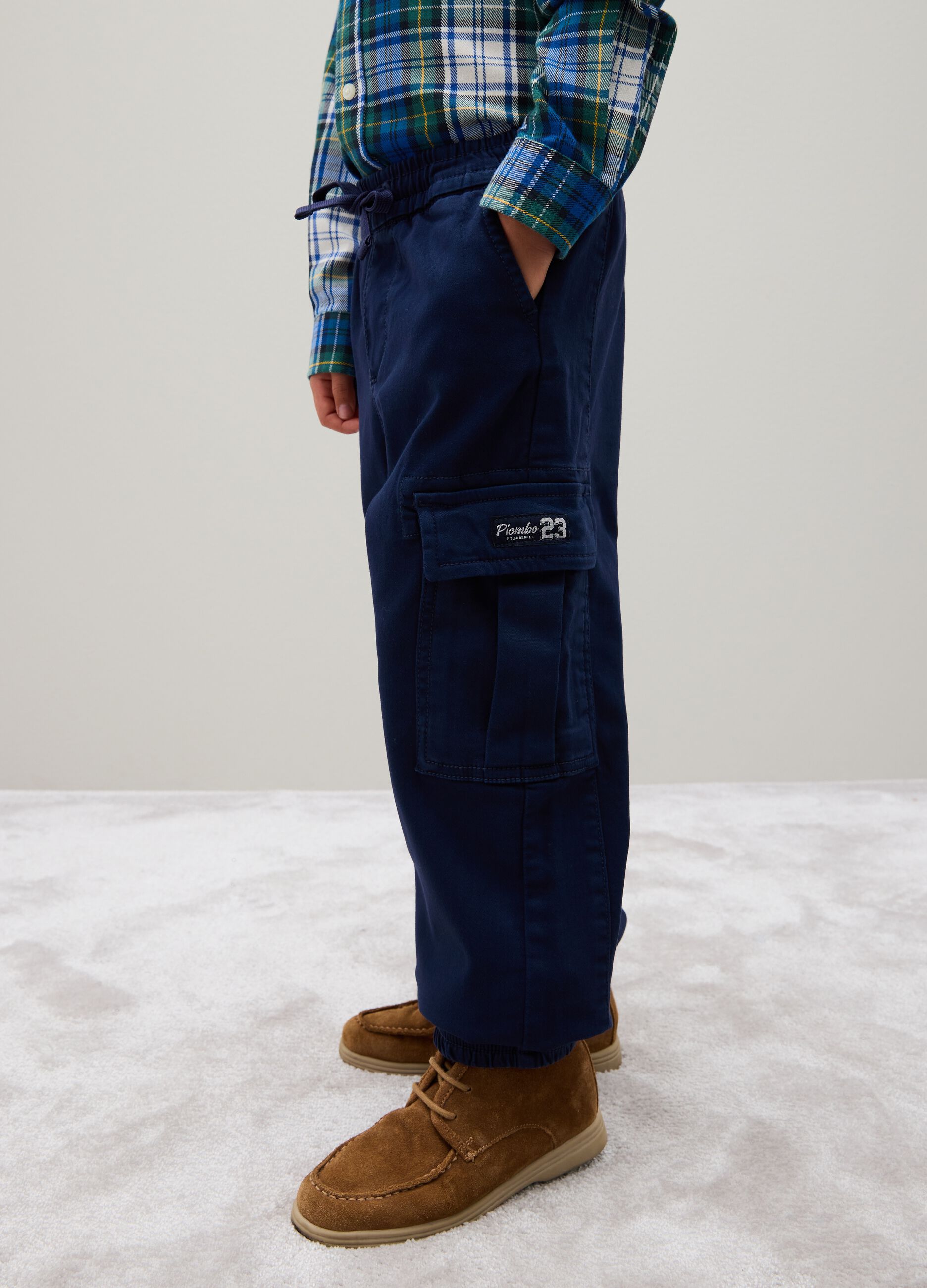 Pantaloni cargo da bambino in cotone elasticizzato blu