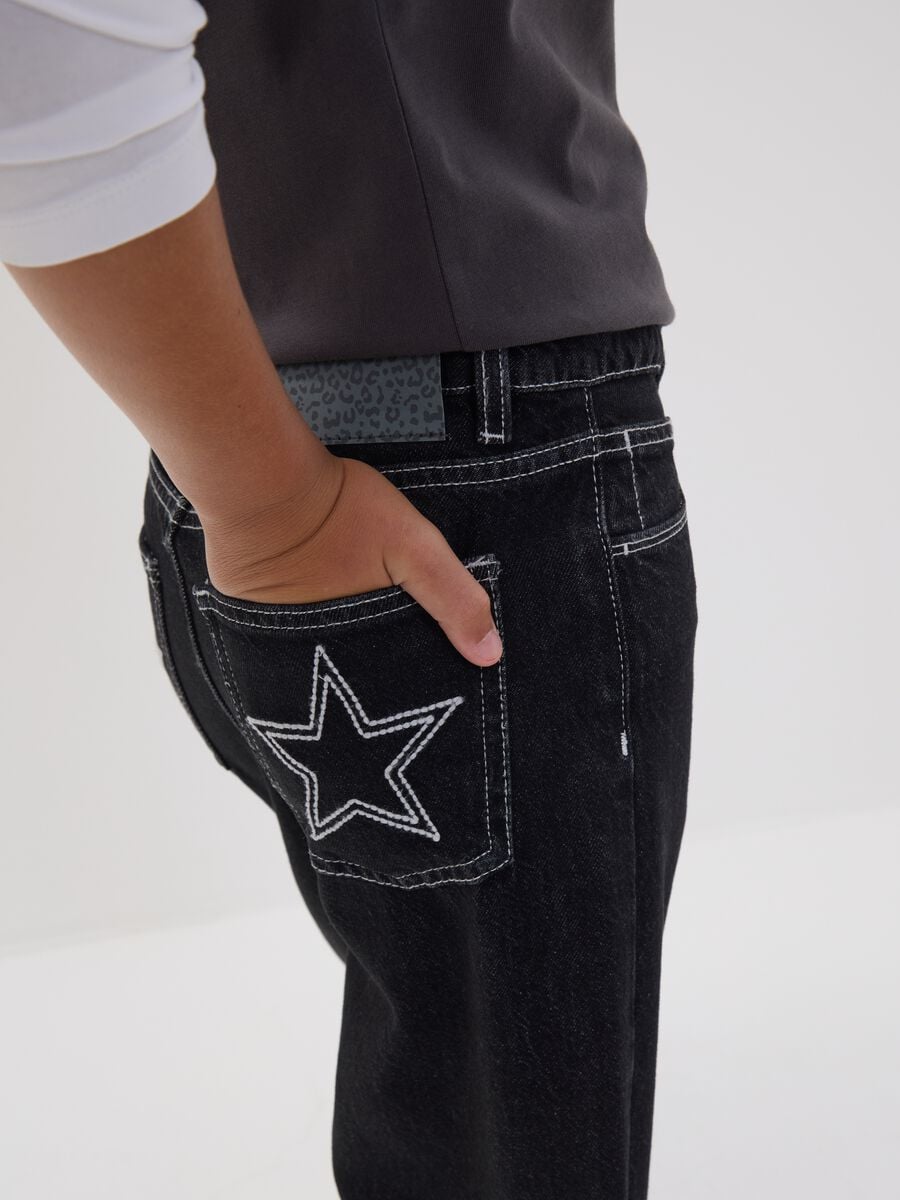 Jeans neri straight fit in puro cotone con stella per ragazza_1