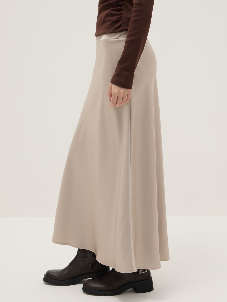 Gonna satinata beige regular fit con vita elastica_3