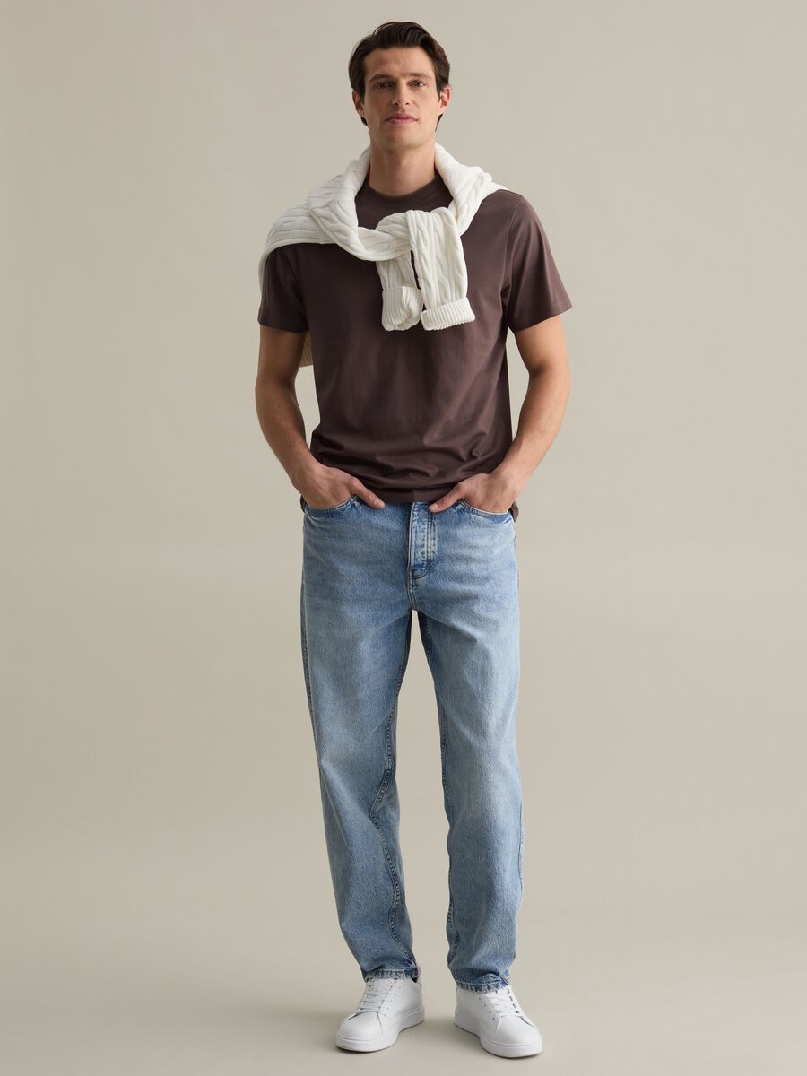 Plain cotton T-shirt with round neck._1