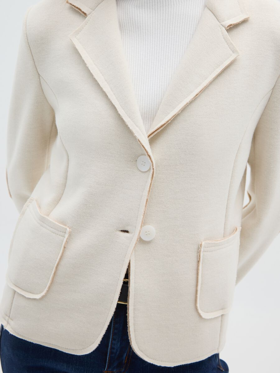 Giacca beige con tasche_3