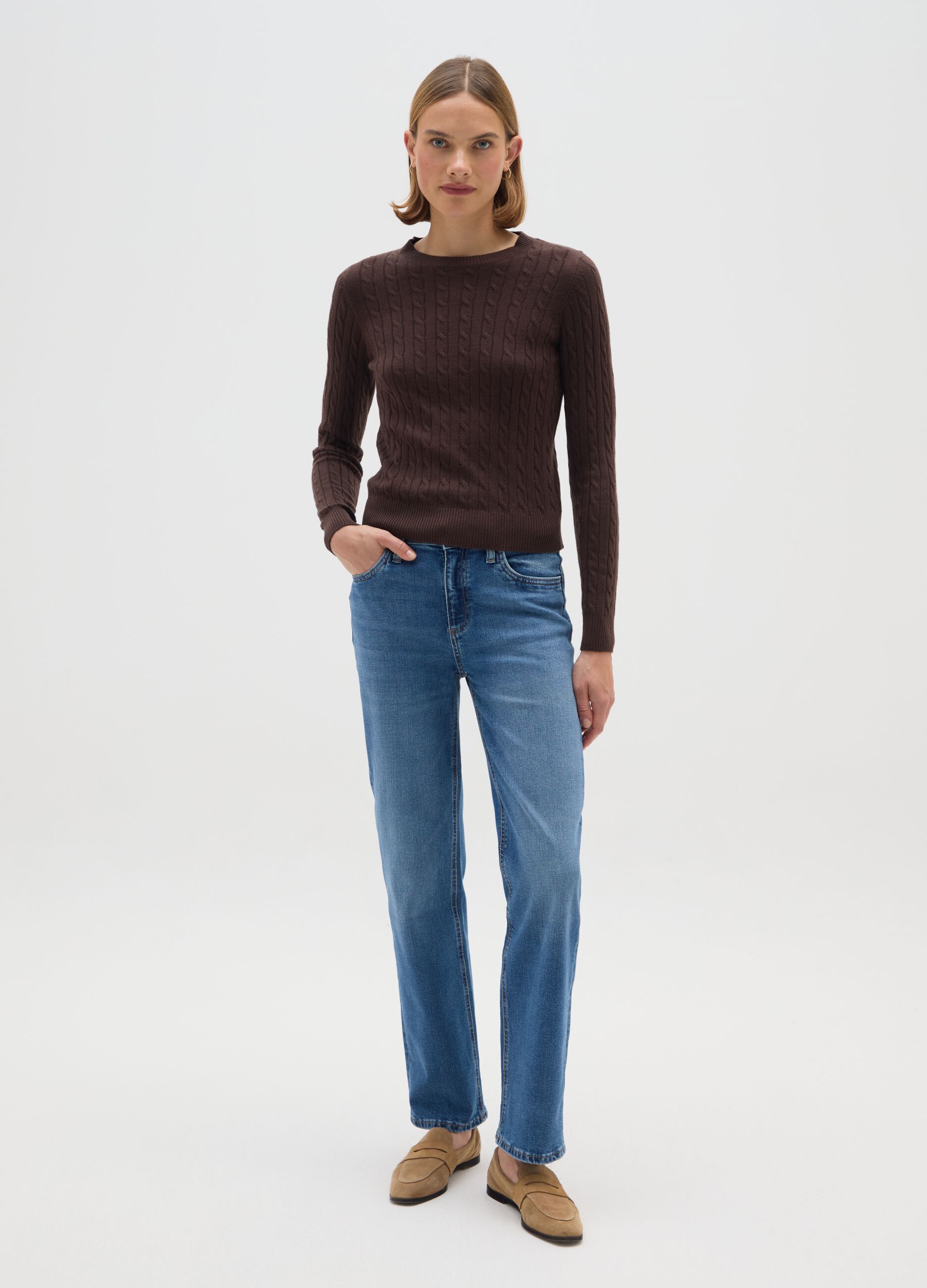 Brown Pullover with Round Neck