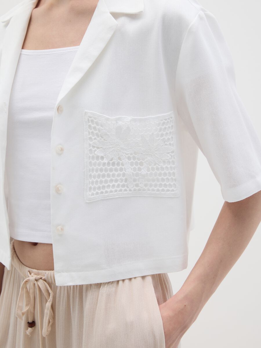 Women's white short shirt regular fit with lace details_2