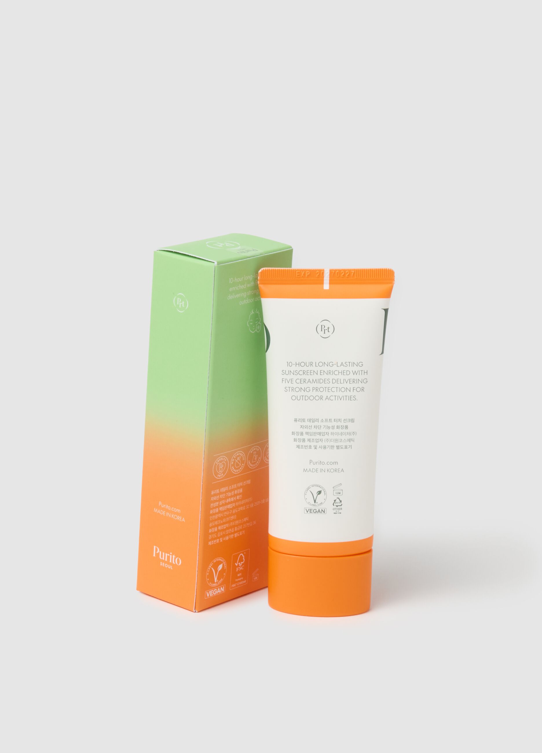 Broad-spectrum sunscreen enriched with 5 ceramides - Korean skincare