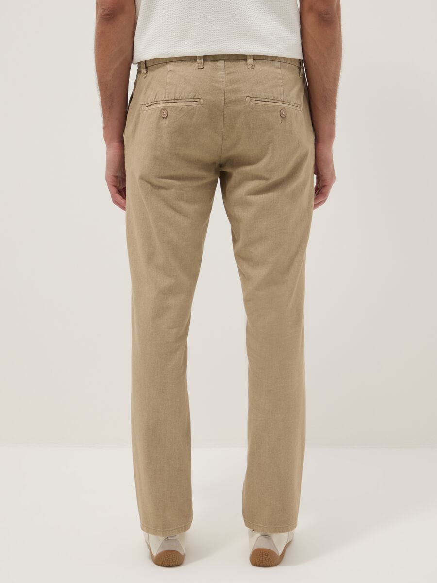 Pantaloni chino beige in misto lino e cotone regular fit_2