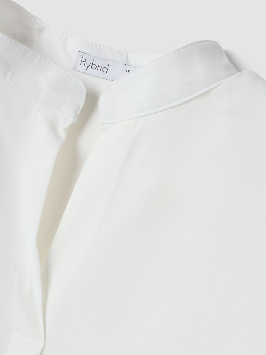 White regular-fit blouse with wide sleeves and mandarin collar_5