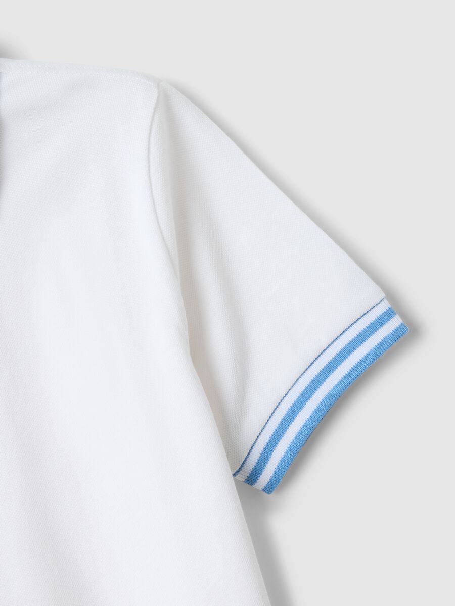 Polo in puro cotone bianca da bambino regular fit con bordi colorati_2