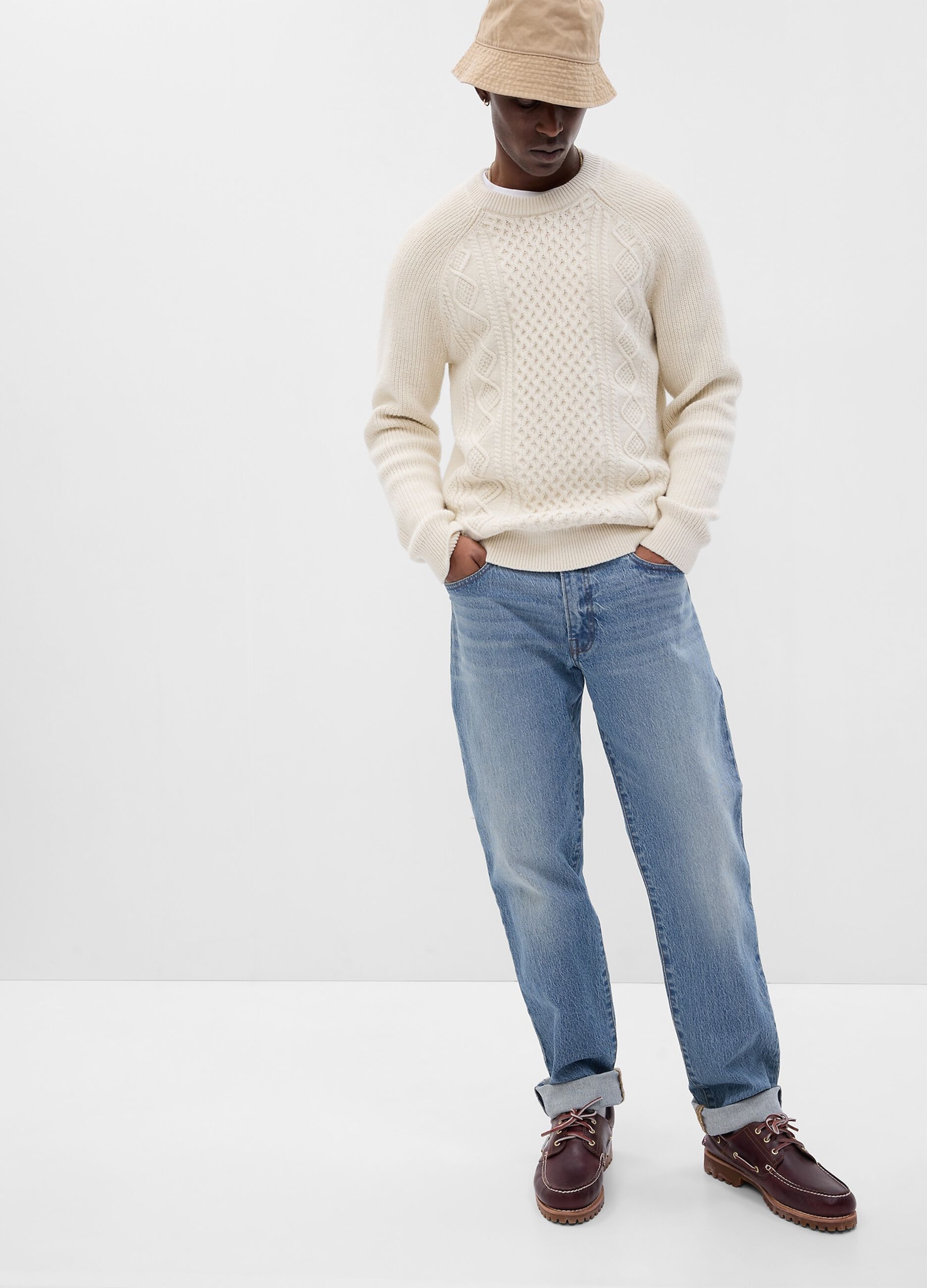 Straight-fit jeans with mid-rise waist
