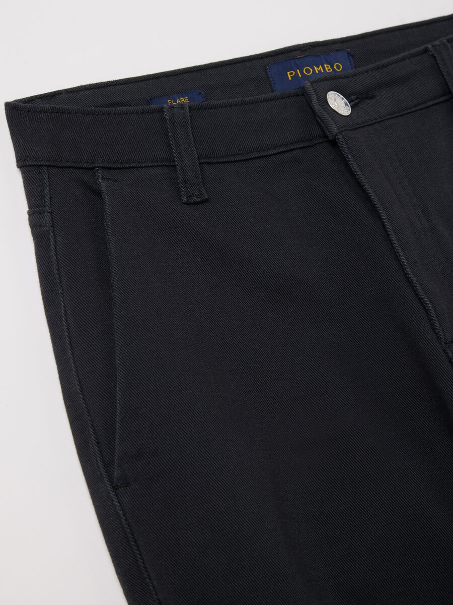 Flare-fit chino trousers in twill_5
