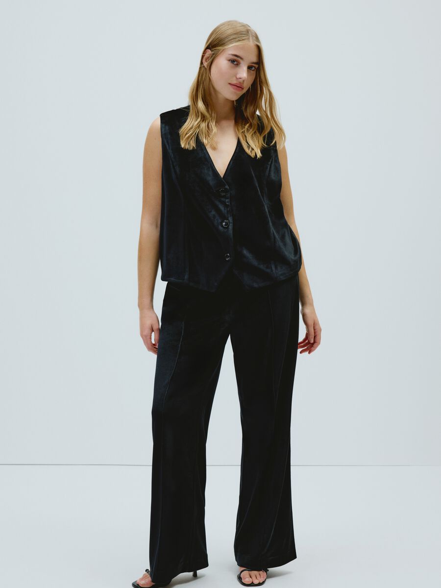 Gilet nero con fodera e bottoni regular fit_0