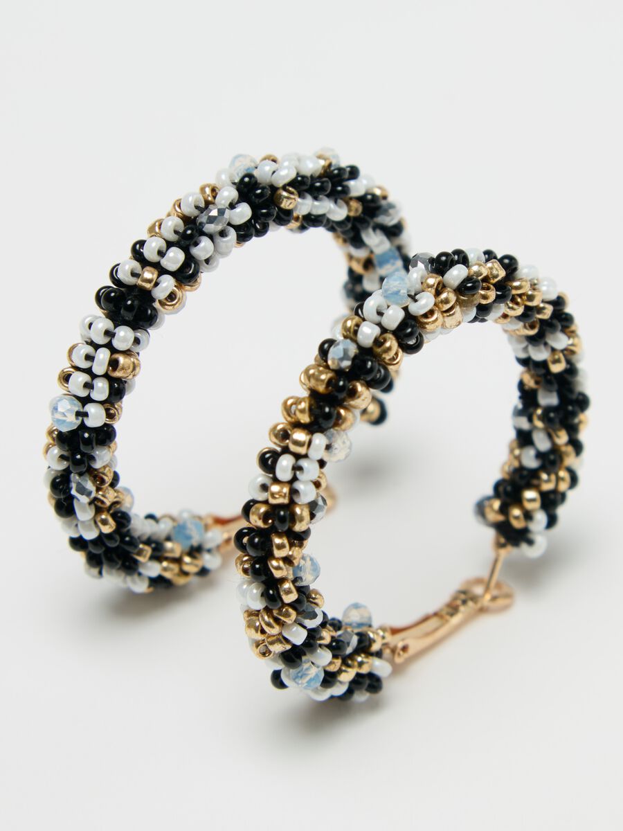 Hoop earrings with beads_1