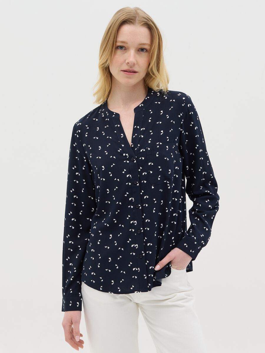 Blue shirt in viscose with micro print_0