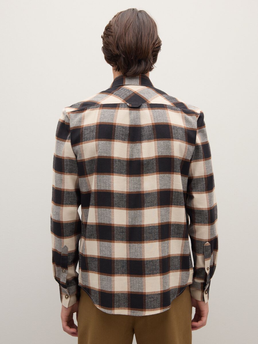 Multicolour long sleeve check shirt in pure cotton regular fit_2