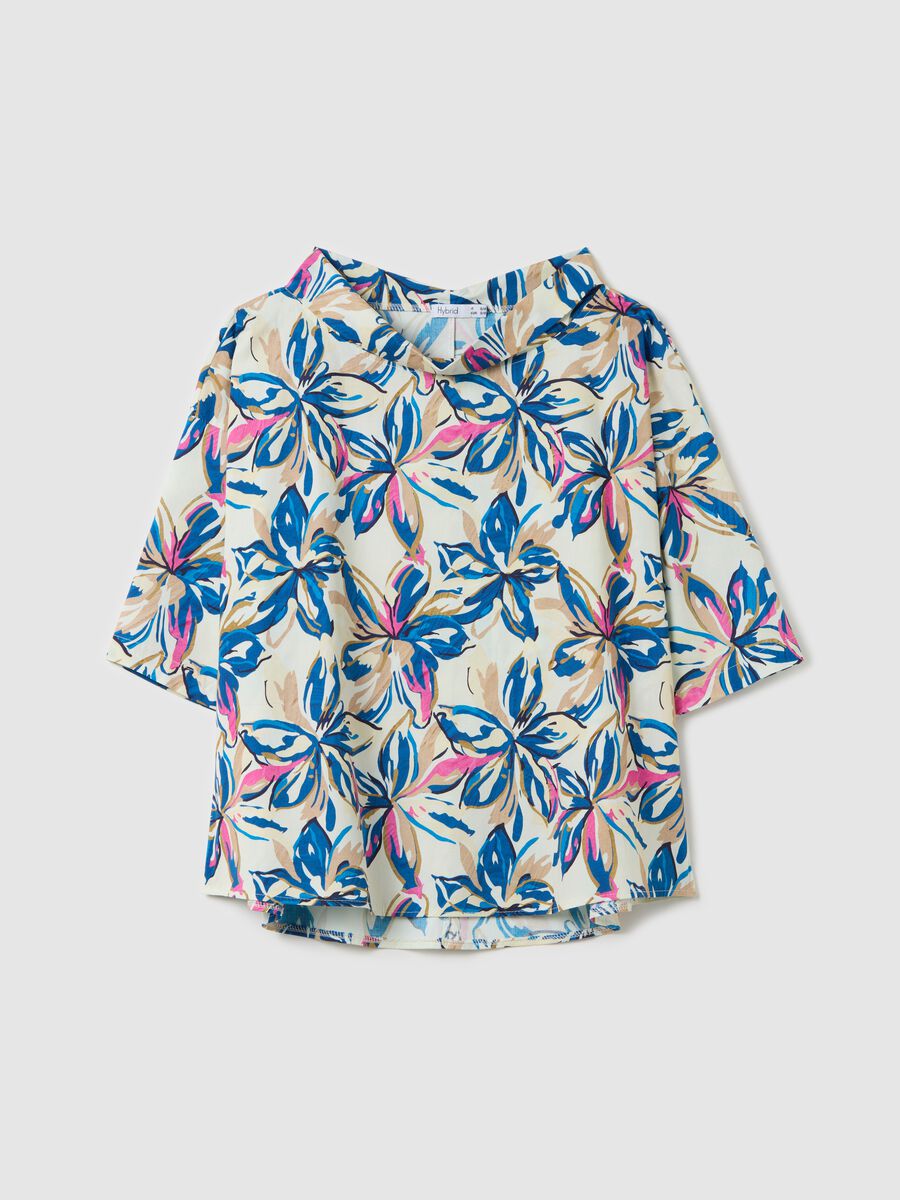 Blusa bianca con scollo a barca e stampa fiori _4