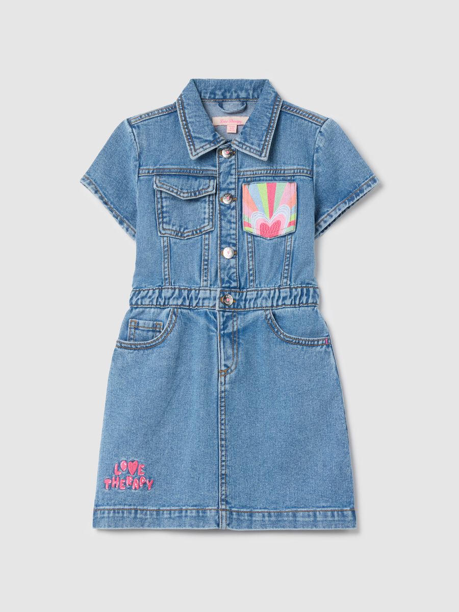 Short-sleeved dress in denim with embroidery_0