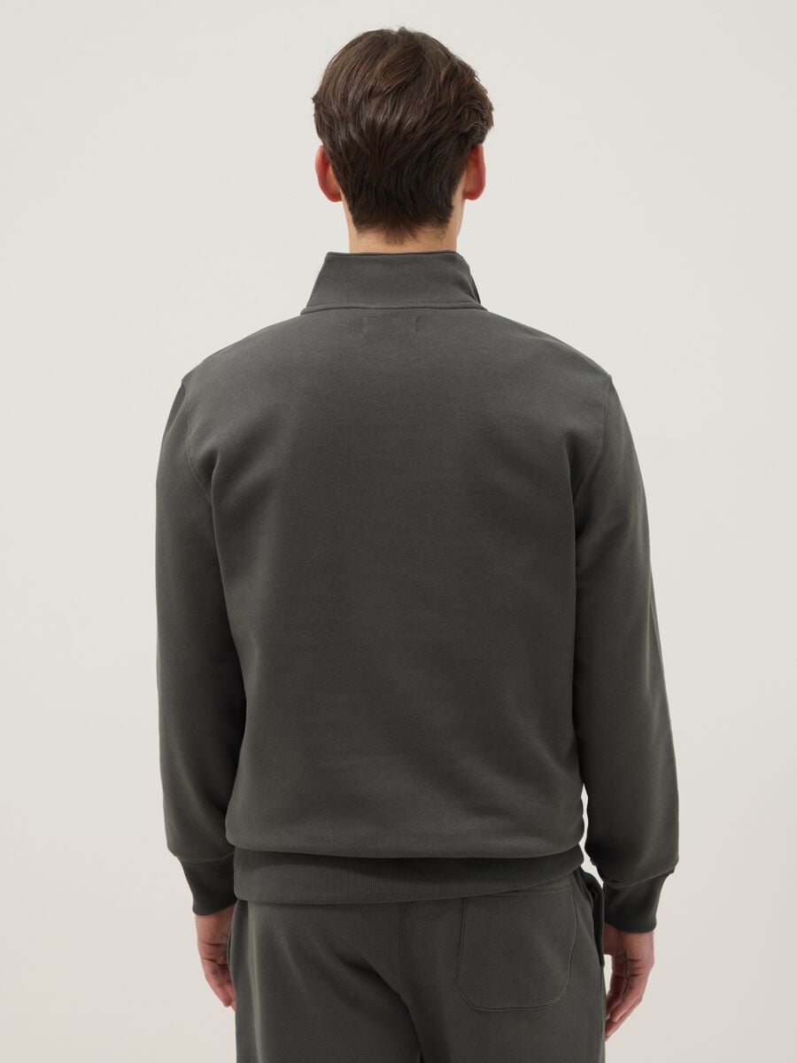 Felpa in misto cotone grigio regular fit con zip a met&agrave;_3