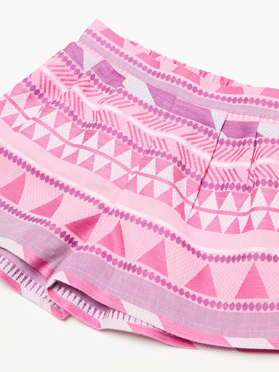 Shorts with ethnic jacquard designs_2