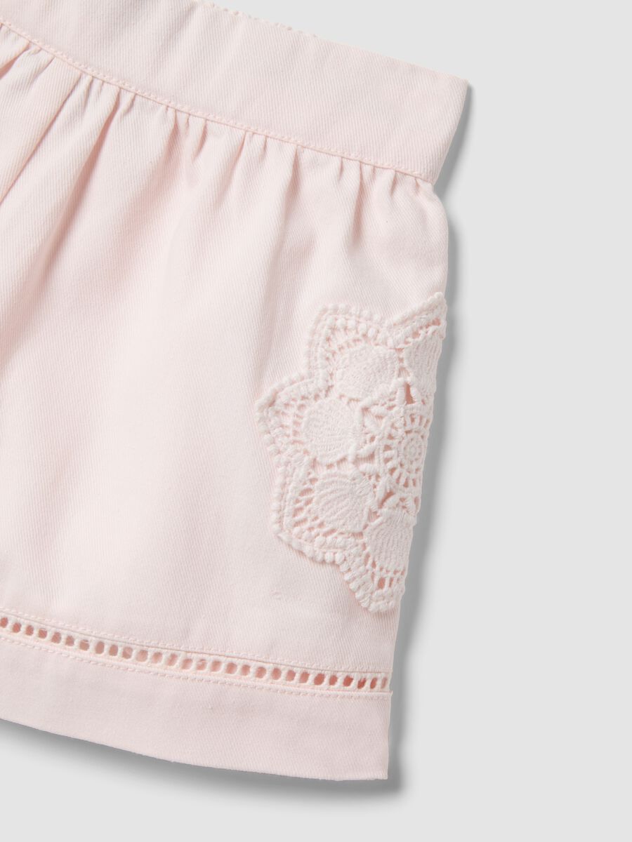 Pink pure cotton shorts with broderie anglaise detailing_3