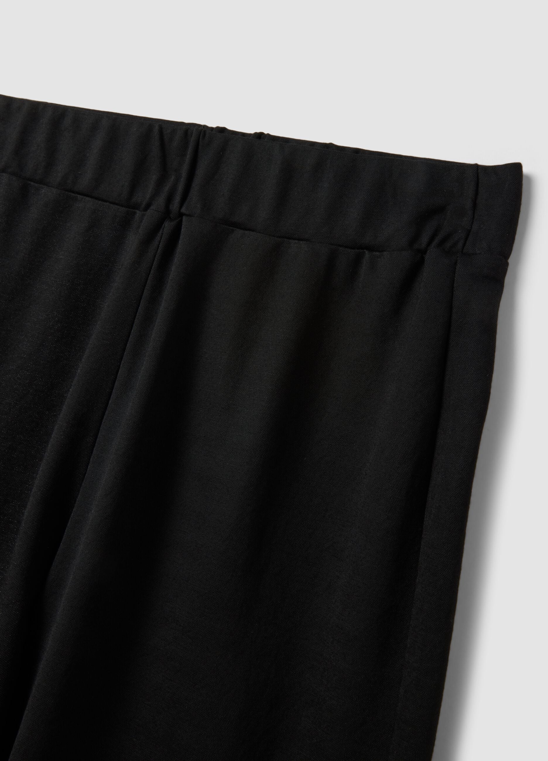 Black viscose-blend culotte trousers
