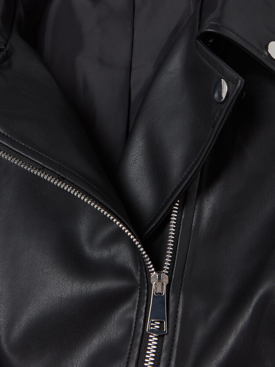 Curvy glossy-effect biker jacket with zip_5