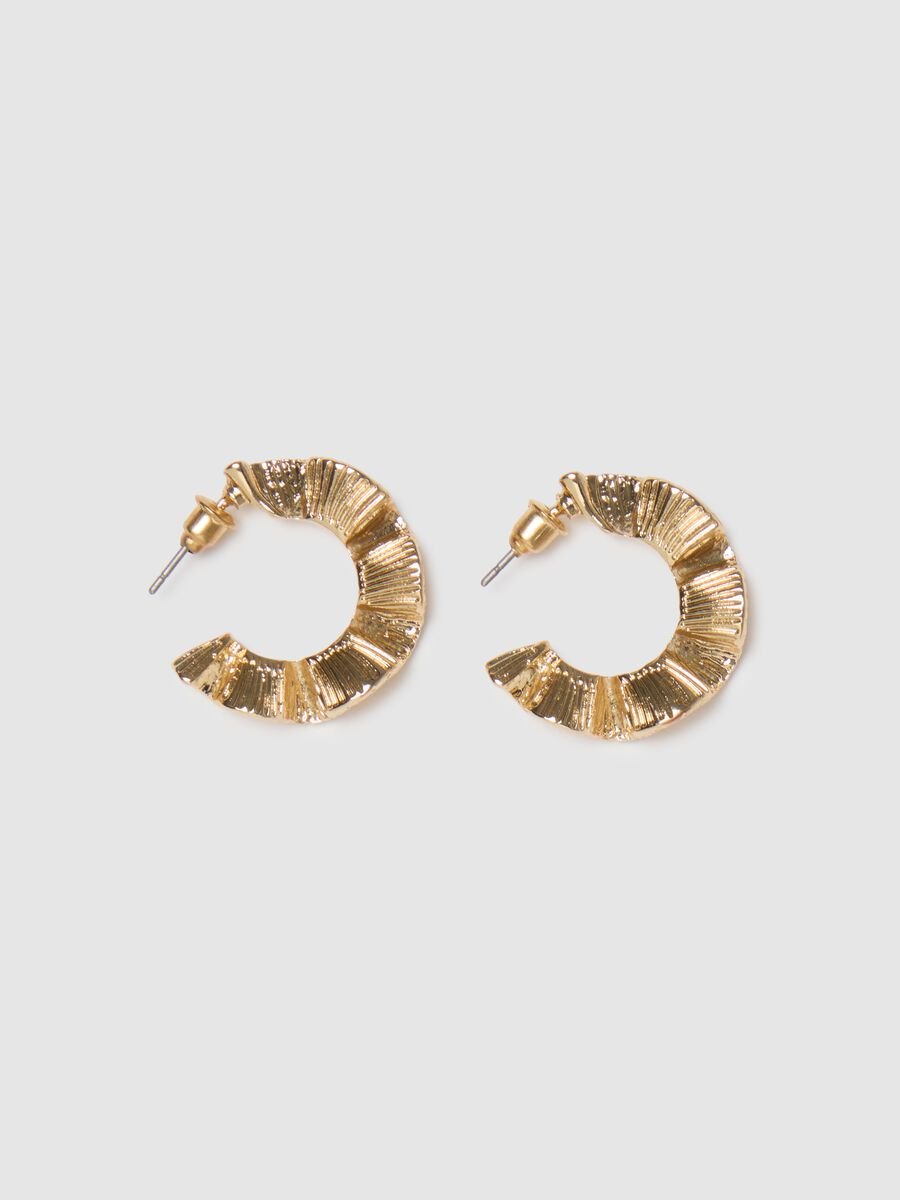 Gold-plated steel earrings with sophisticated design_0
