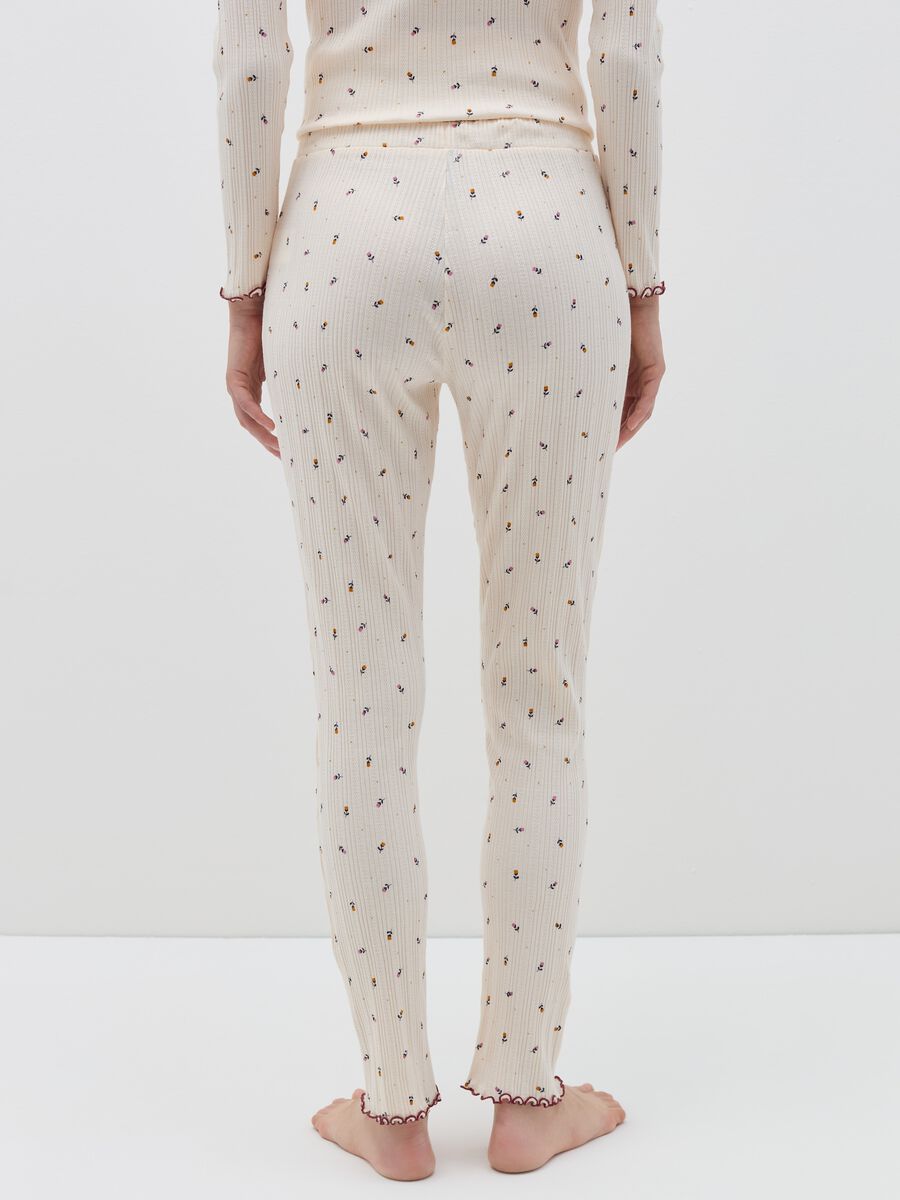 Pyjama trousers with small flowers and polka dots in foil_3