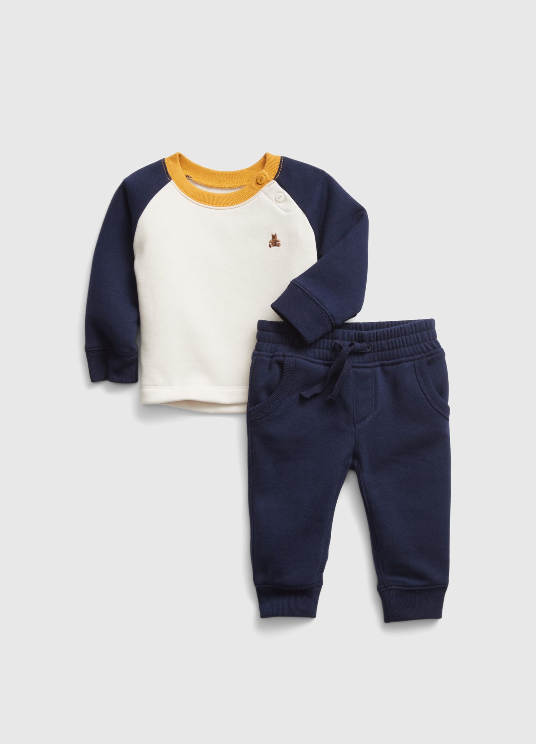 Plush jogging set with teddy bear embroidery
