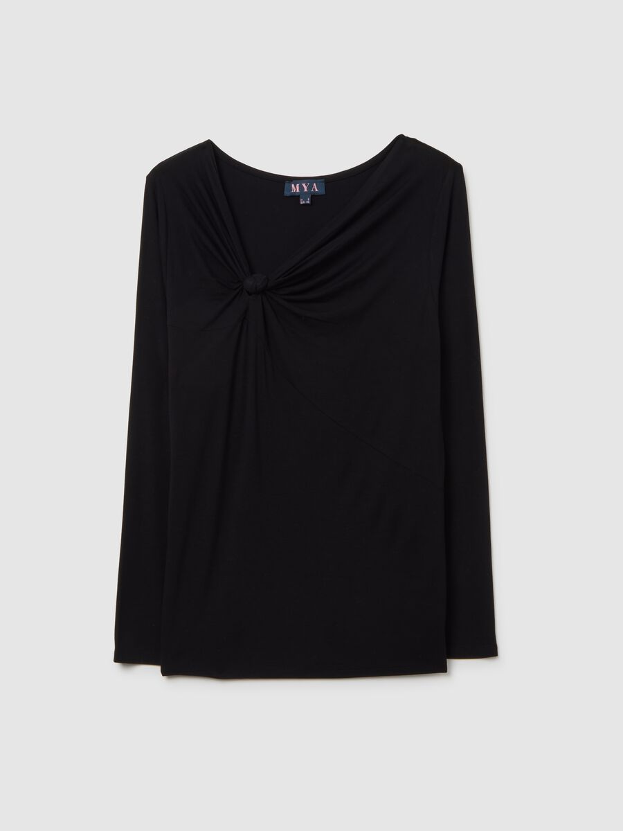 Maglia nera regular fit con scollo a V_0