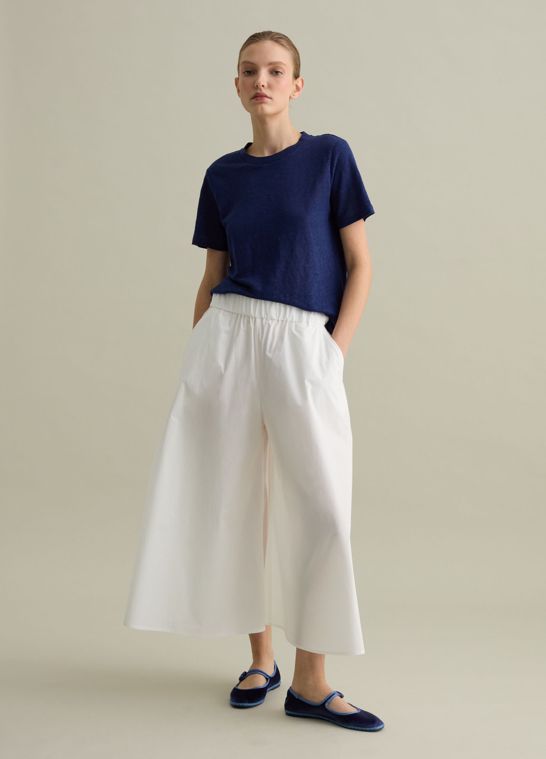 T-shirt girocollo in lino