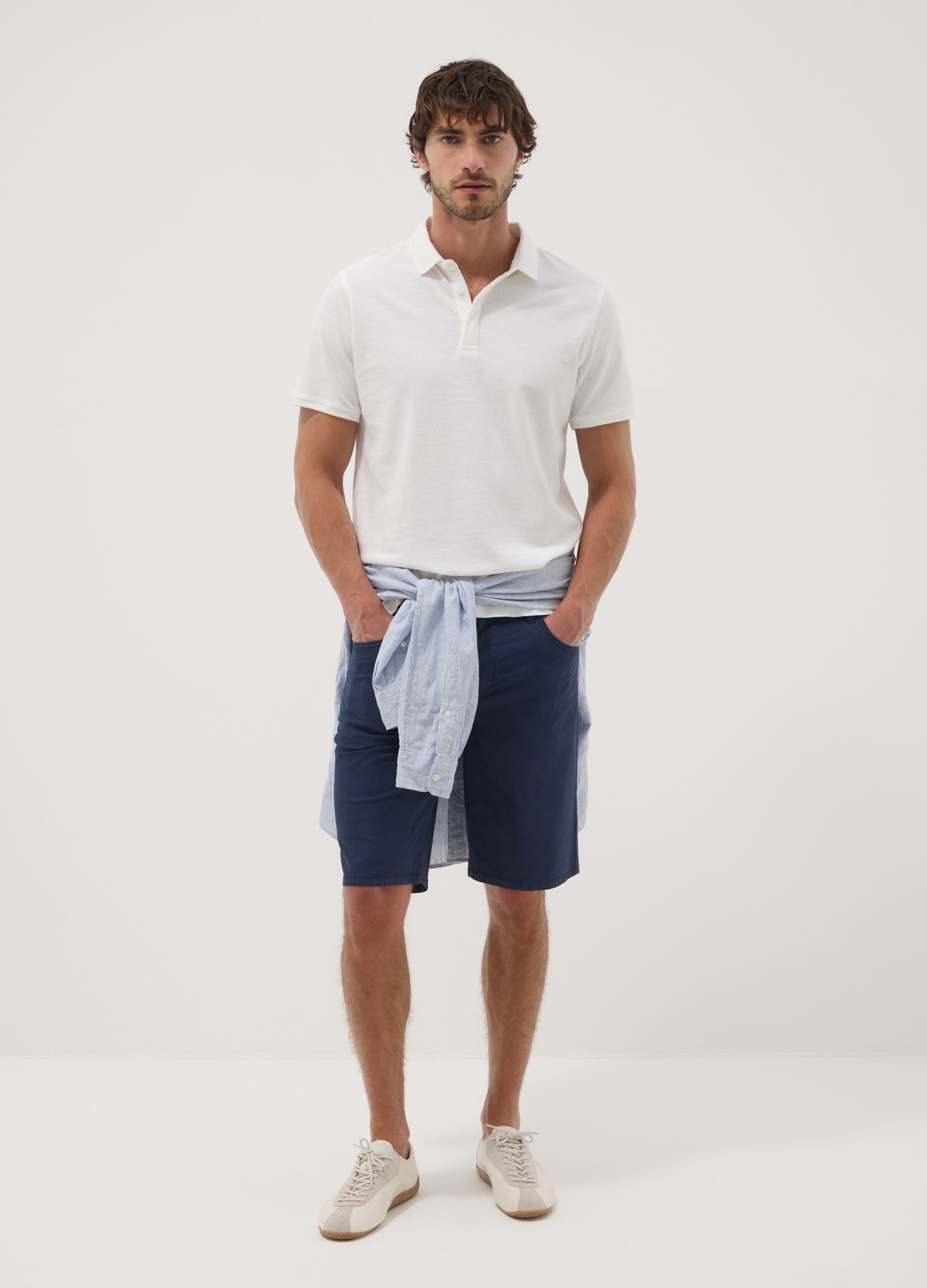 Blue stretch cotton five-pocket Bermuda shorts