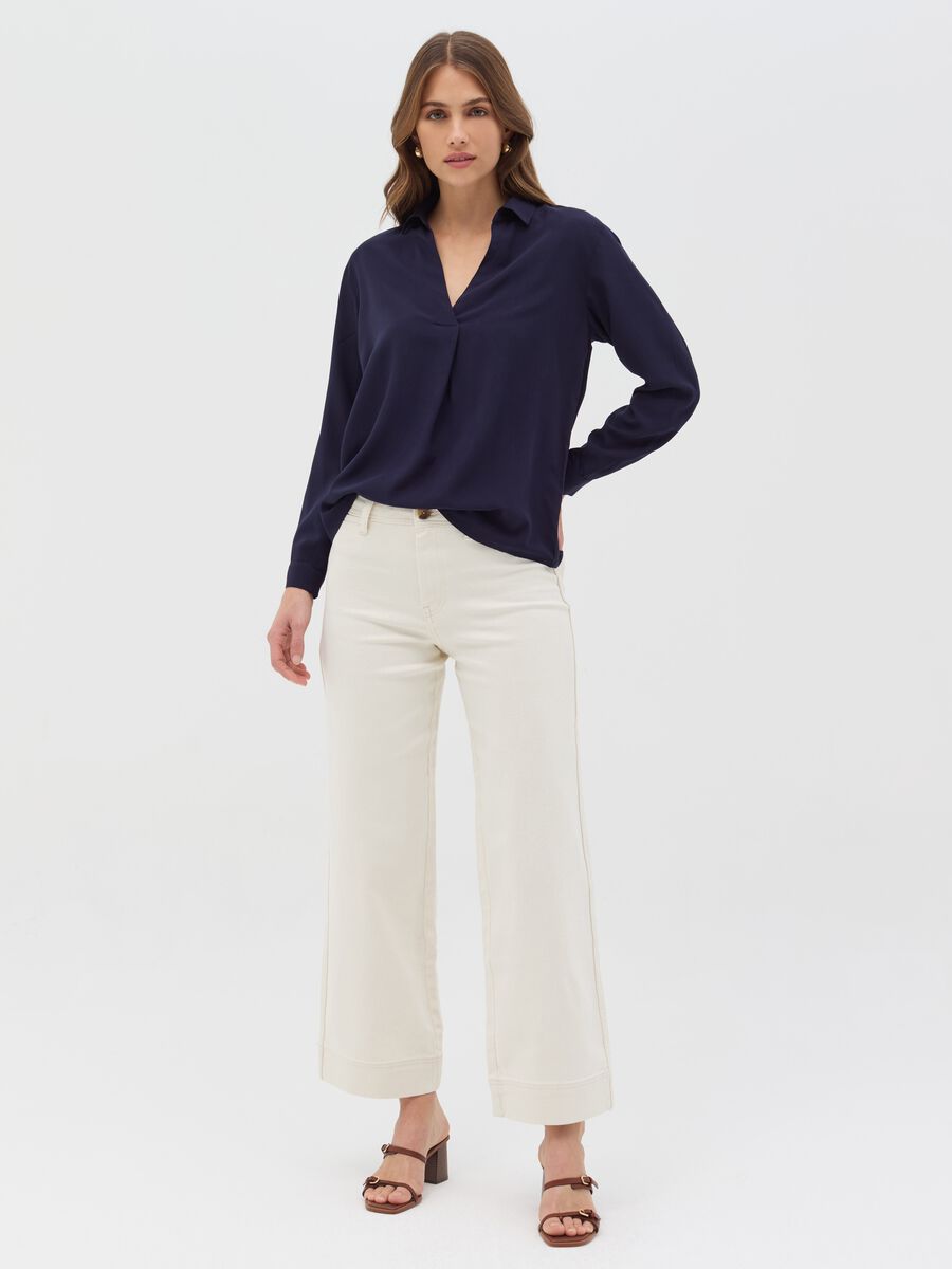 Viscose blouse with V neck_1
