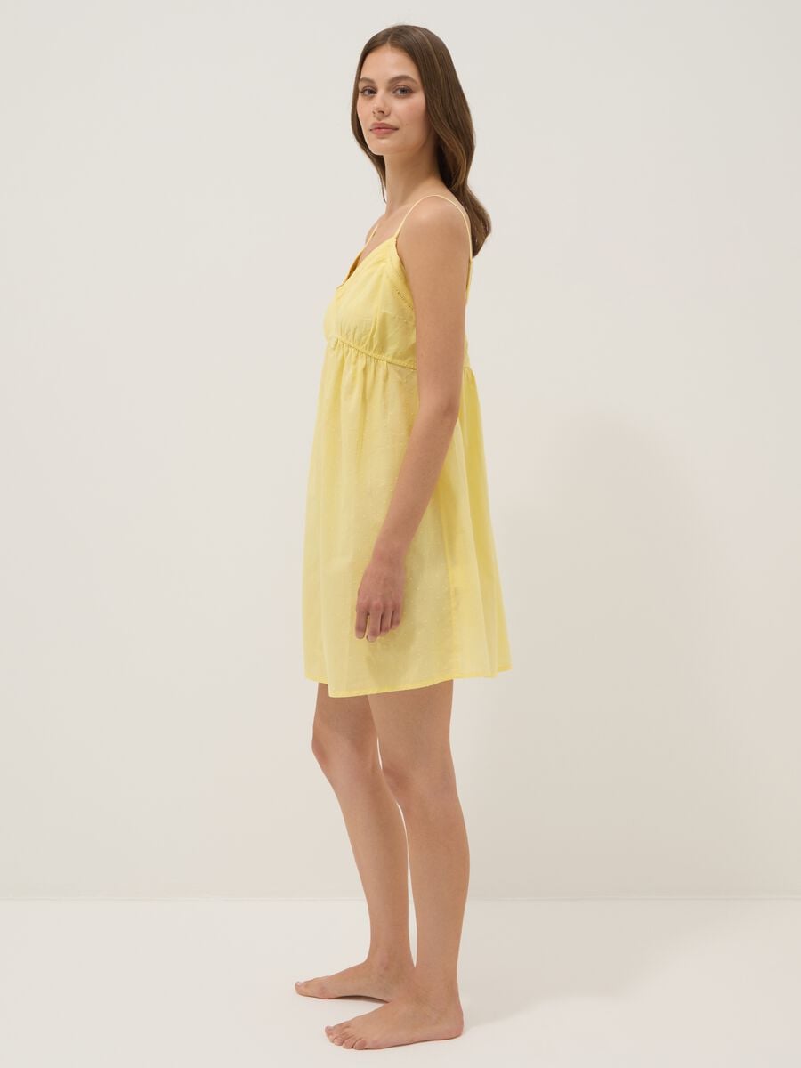 Camicia da notte gialla in puro cotone con spalline sottili_1