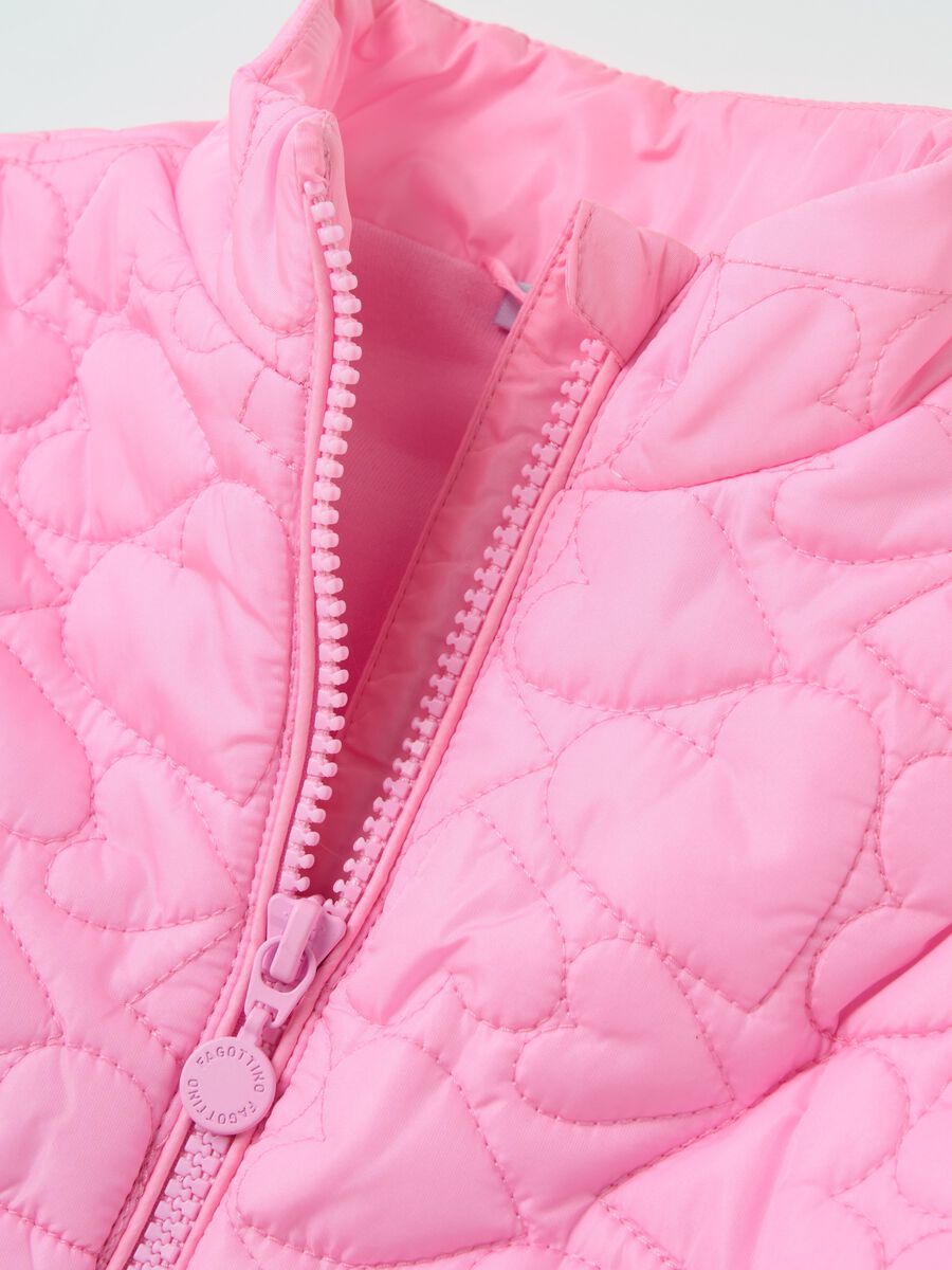Full-zip gilet with heart quilting_3
