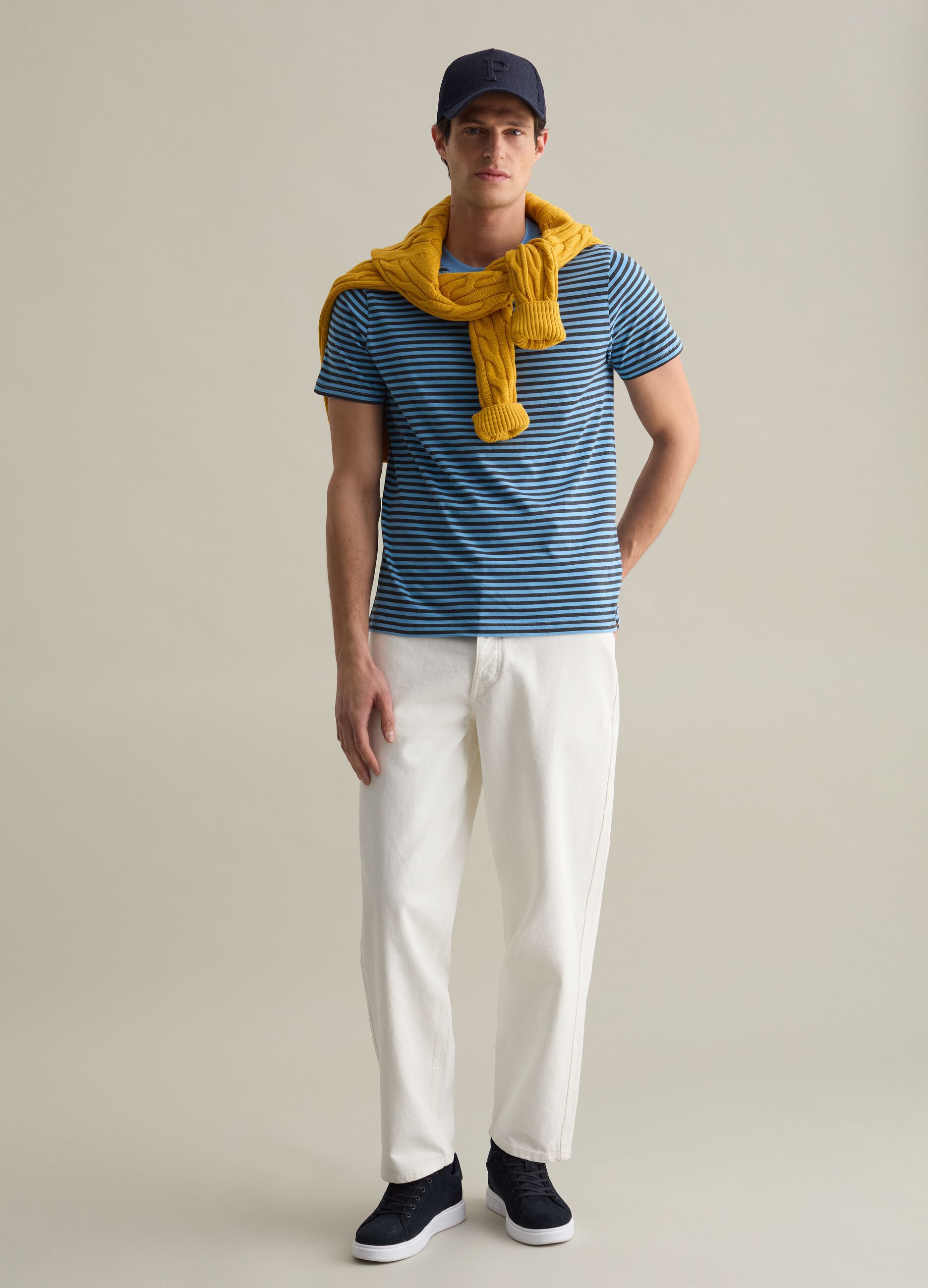 Striped T-shirt with round neck