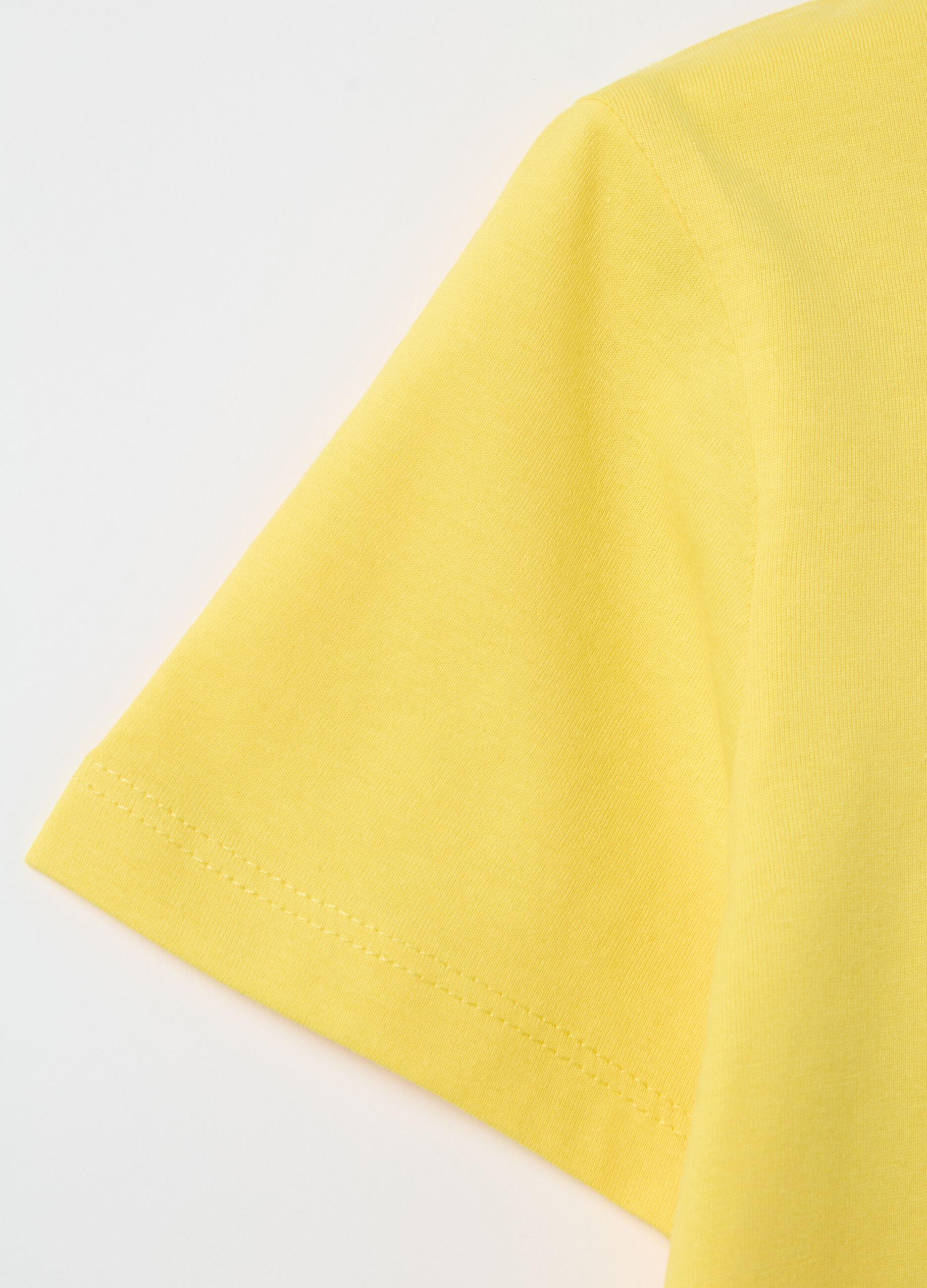 Solid colour T-shirt in organic cotton