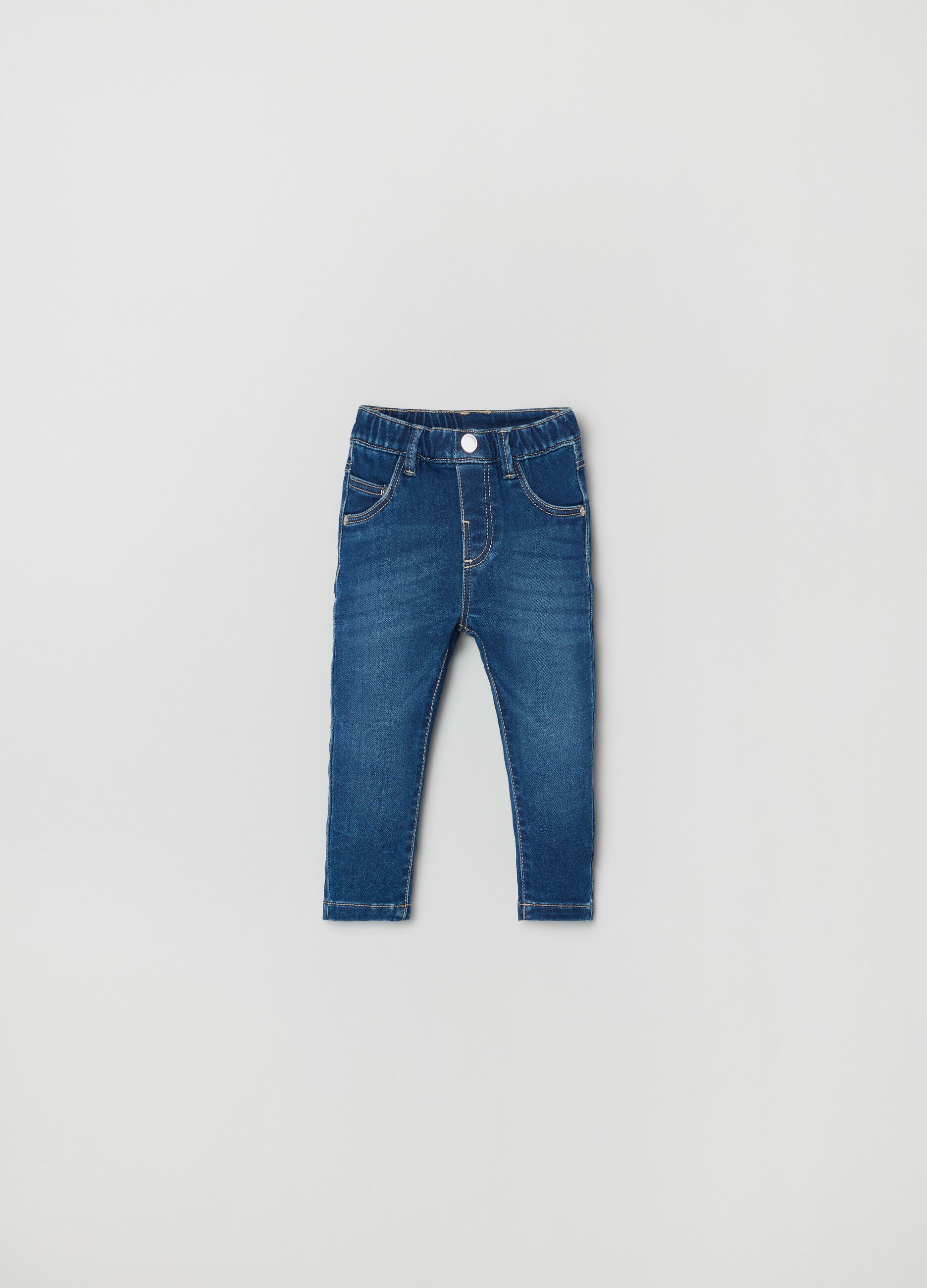 Jeans slim fit con tasche_0