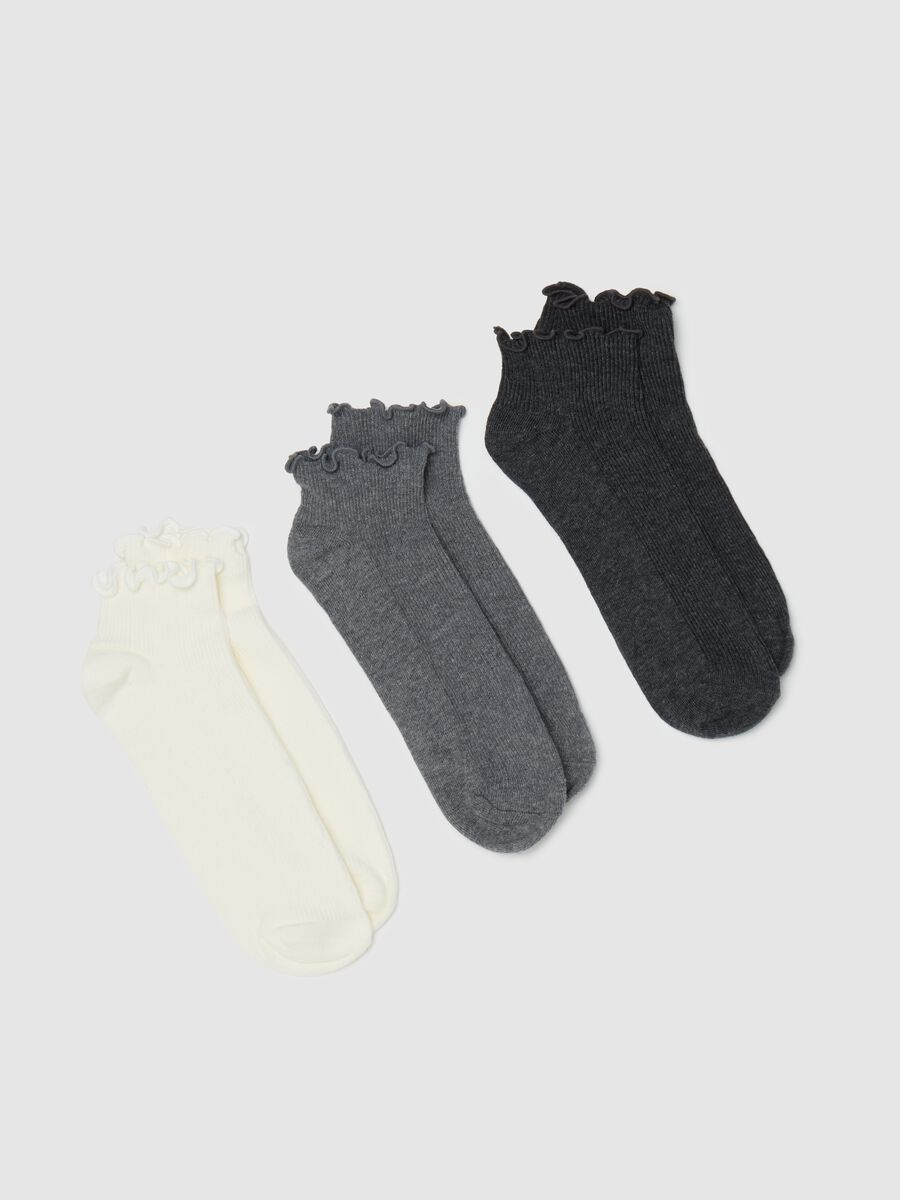 Three-pair pack sneaker liners with wavy edging_0