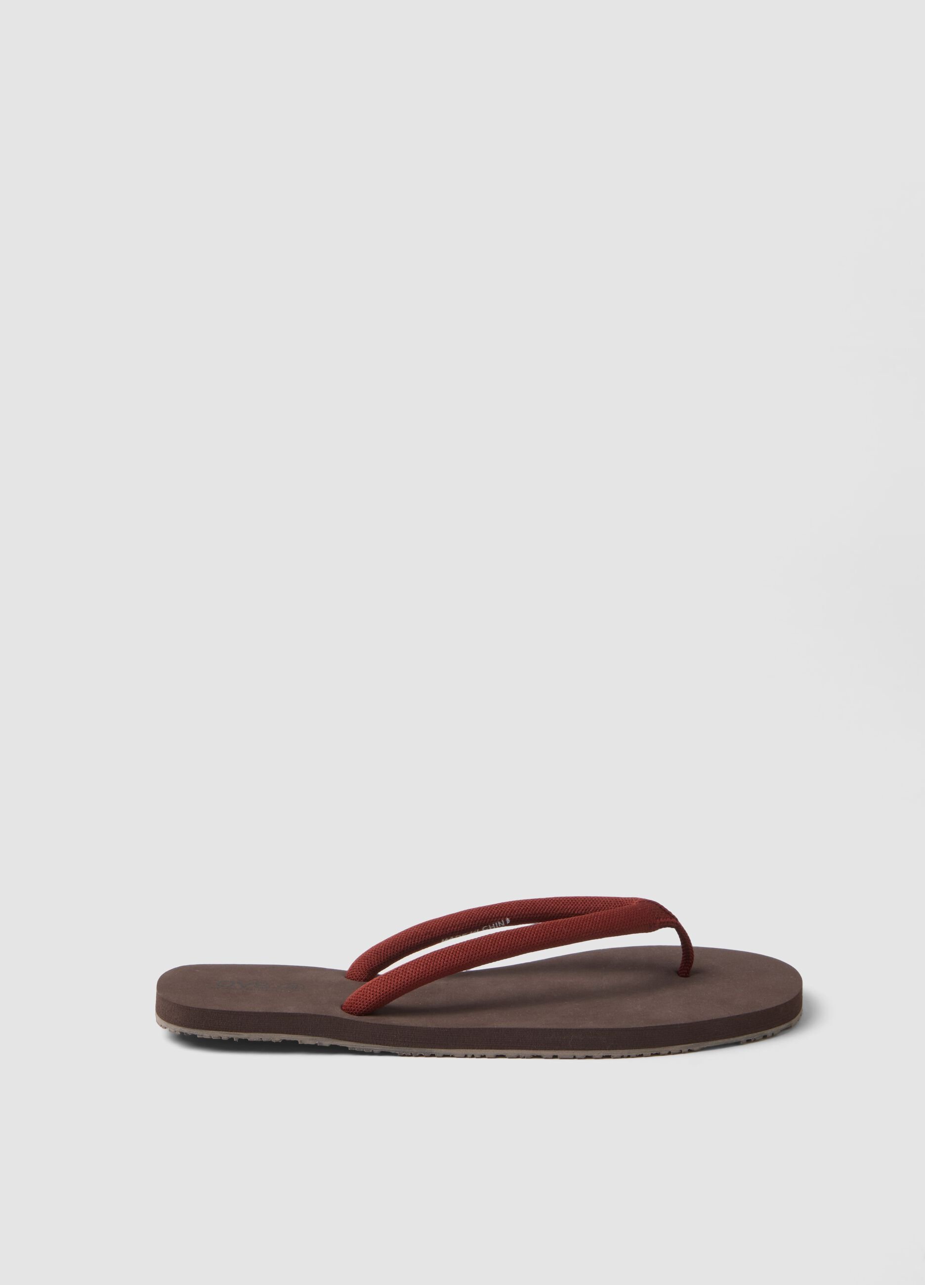 Brown flip-flops with thick straps
