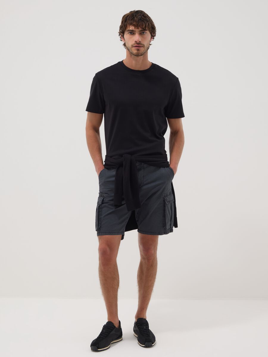 Blue stretch cotton cargo Bermuda shorts_0